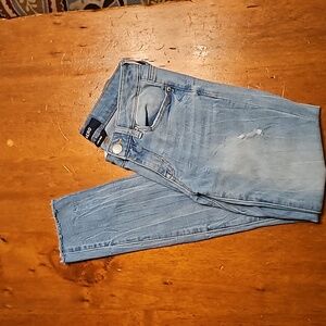 Aero Low Rise, straight leg, medium wash jeans. Size 2 Reg